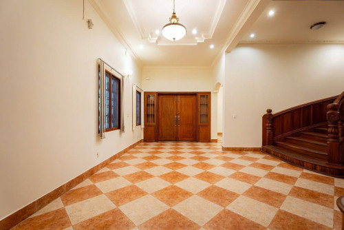 VILLA FOR RENT IN BKK1 | Fully Furnished โจ