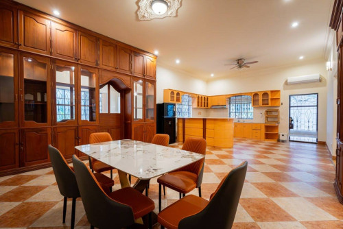 VILLA FOR RENT IN BKK1 | Fully Furnished โจ