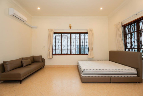 VILLA FOR RENT IN BKK1 | Fully Furnished โจ