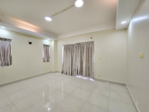 WHOLE COMMERCIAL BUILDING FOR RENT/SALE IN PHSAR DUEM THKOV