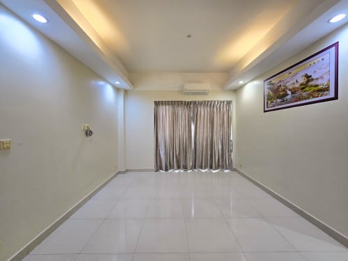 WHOLE COMMERCIAL BUILDING FOR RENT/SALE IN PHSAR DUEM THKOV