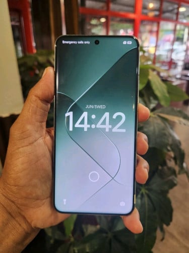 Xiaomi 14 Pro 12g/256g_CH(វៃដូរបាន)👉$295