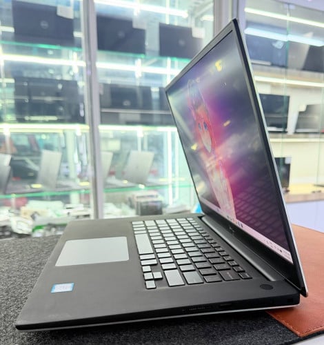 XPS 15 9570/i7-8th/16GB/M.2 512GB/15.6”(FHD)/KB Light
