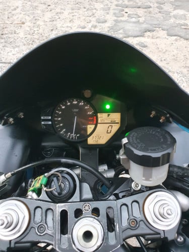 YAMAHA R1 2012 លក់តម្លៃចចារ មានស៊ីម៉ាំង2ឈុត
