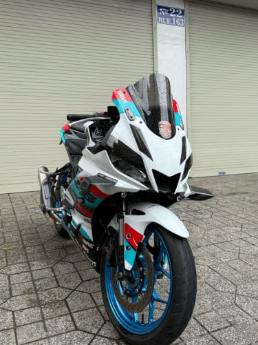 Yamaha R3