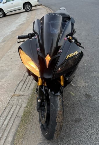 Yamaha R6