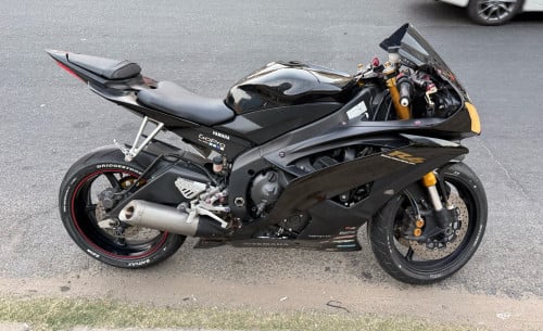 Yamaha R6