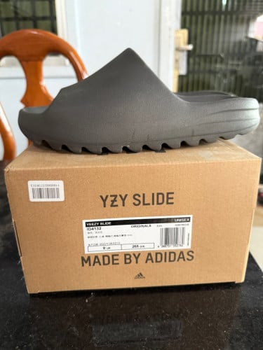 Yeezy slide original size 41 95%