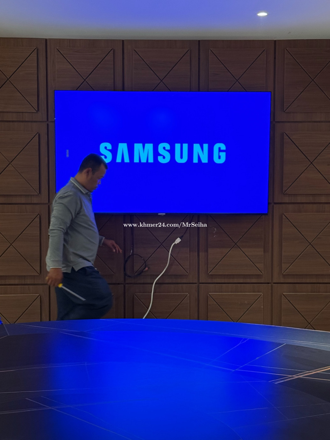 Samsung smart TV 80 inch UHD 4k