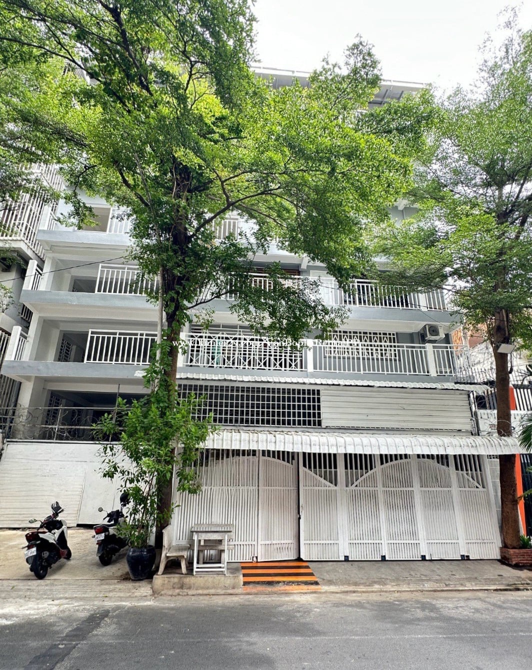ផ្ទះអាជីវកម្មជួលនៅ វាន់ដា