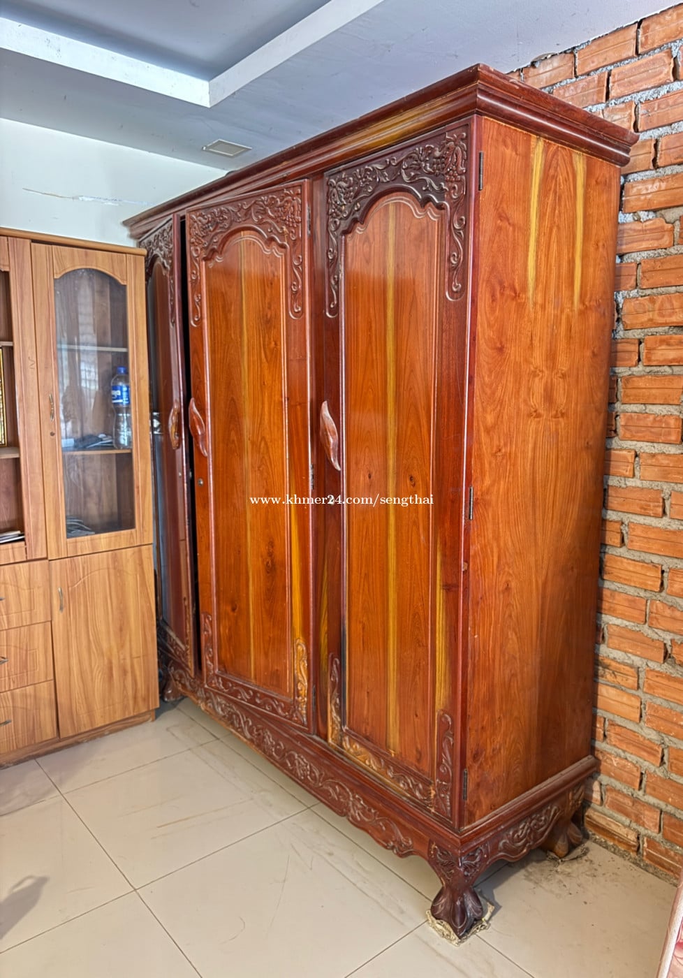 ចង់លក់ប្រភេទឈេឺធ្នុង នៅស្អាតថ្មី ទីតាំងចំការដូង 086599443 telegarm