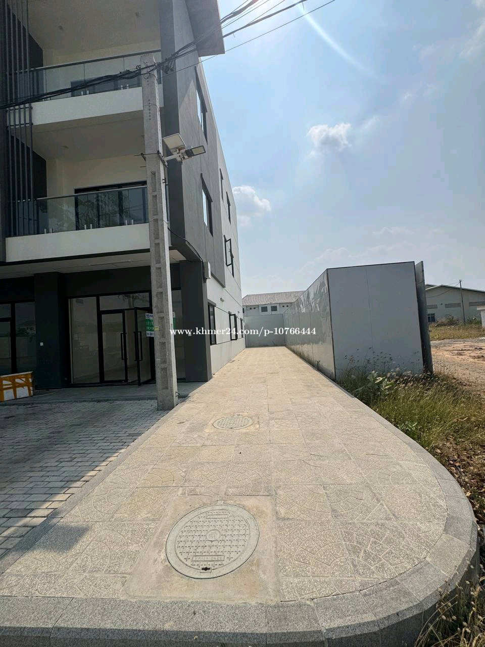Commercial Shophouse for Rent – Near Borey Peng Huoth (Only 50m Away)