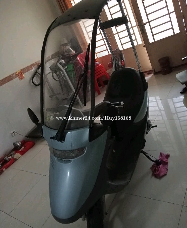 លក់ម៉ូតូHonda Calina ឆ្នាំ05