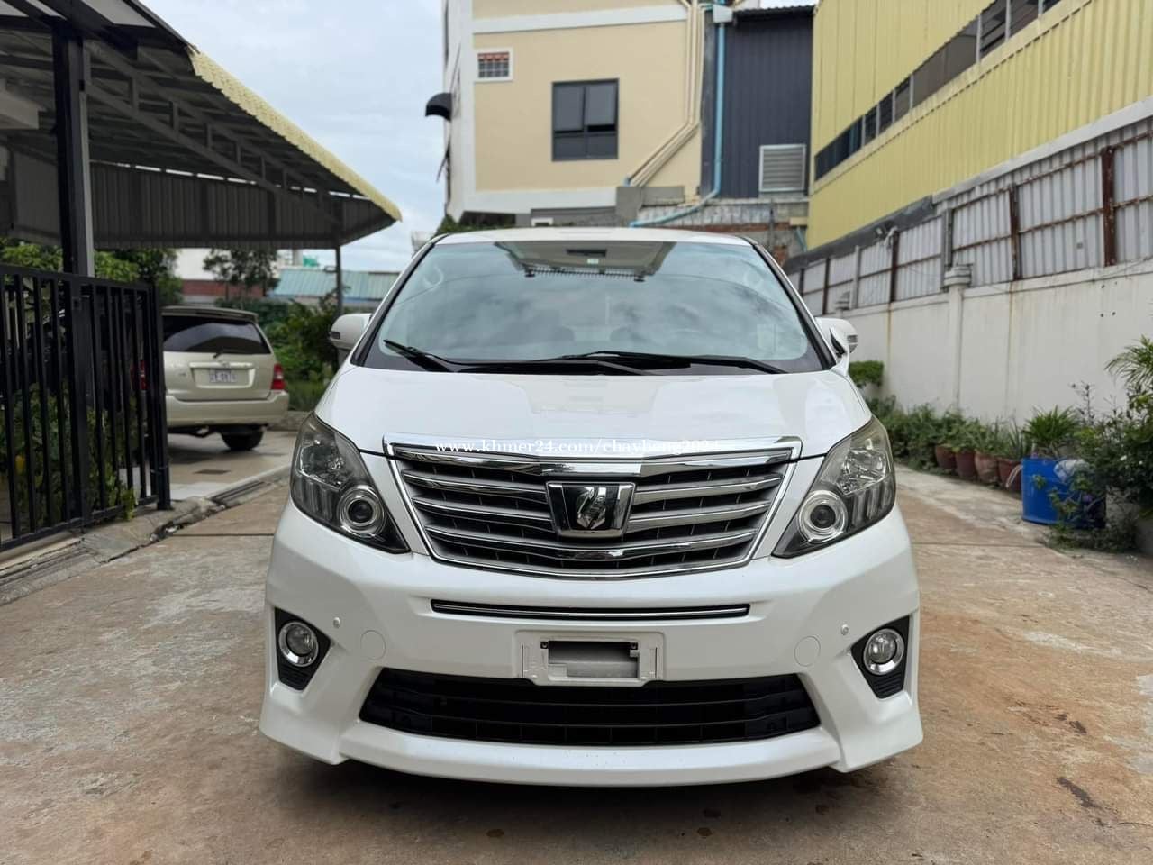Alphard 2013 plate number 2CC-xxxx