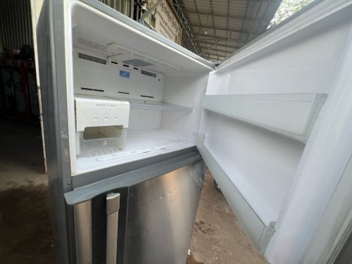 ទូរទឹកកនៅស្អាត