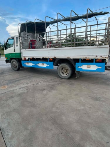 ឡានលក់ម្ចាស់ដេីមទីមួយផ្ទាល់
