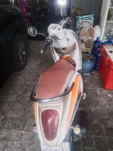 ម៉ូតូលក់