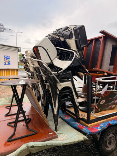 កៅអីហាង