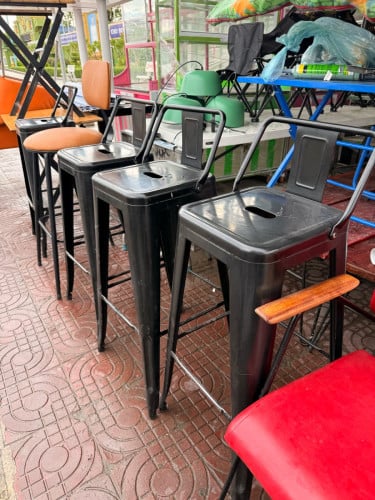 កៅអីហាង