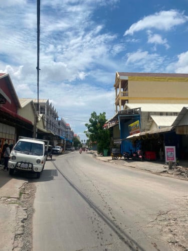 ឃ្លាំងជួល
