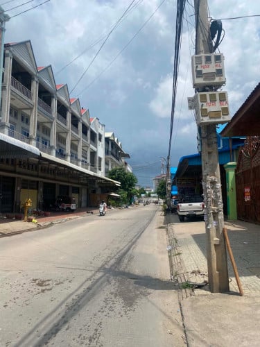 ឃ្លាំងជួល
