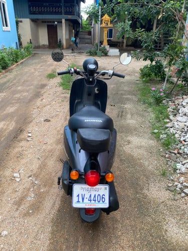 ម៉ូតូលក់