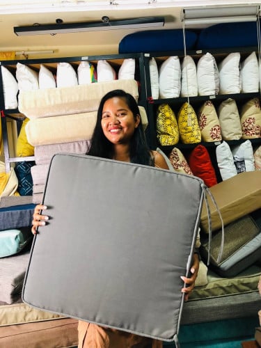 ពូកអង្គុយ តម្លៃចាប់ពី ៥ដុលា ឡើង