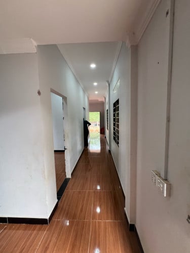 ដីផ្ទះលក់នឹងតូបមុខផ្ទះ