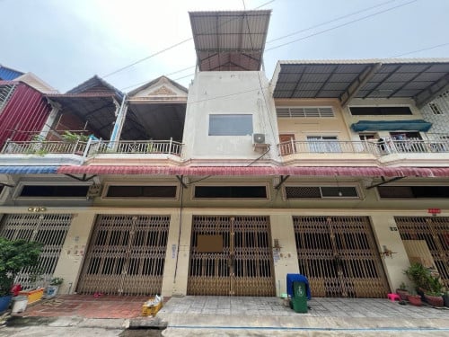 ផ្ទះល្វែងដាក់លក់ (ក្បែរទូរទស្សន៍អាស៊ីអាគ្នេយ៍)