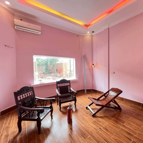 ផ្ទះល្វែងដាក់លក់ (ក្បែរទូរទស្សន៍អាស៊ីអាគ្នេយ៍)