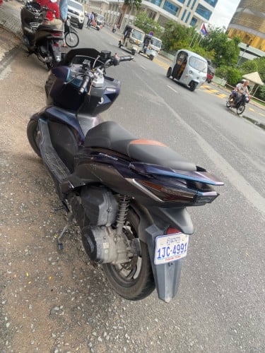 ម៉ូតូលក់