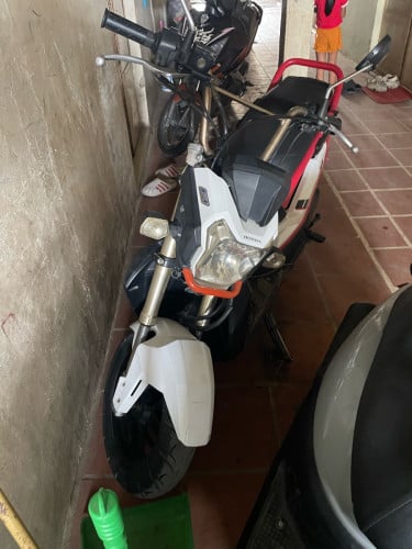 ម៉ូតូលក់