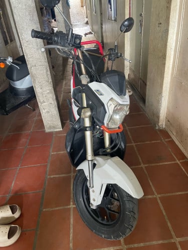 ម៉ូតូលក់