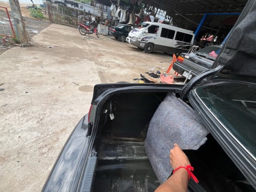 ឡានលក់ប្រភេទឡានស្អាត់