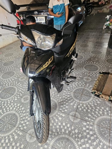 ម៉ូតូលក់