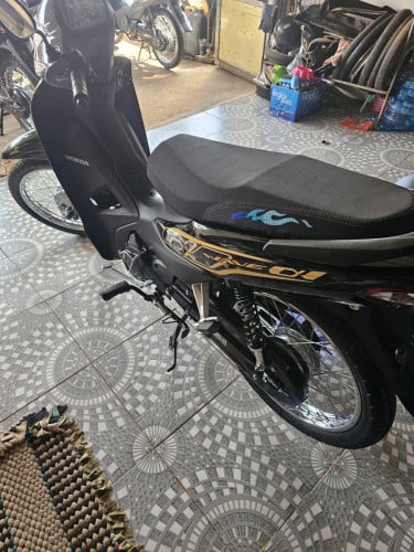 ម៉ូតូលក់