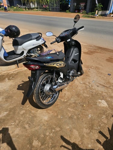 ម៉ូតូលក់