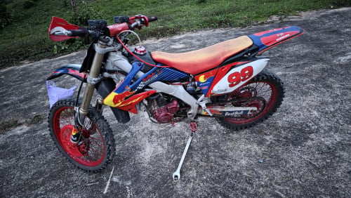 ចង់ដូរសេរីមានពន្ធមានដេរ