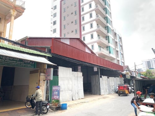 ឃ្លាំង សំរាប់ជួល នៅម្តុំឃ្លាំងរំសេវចាស់