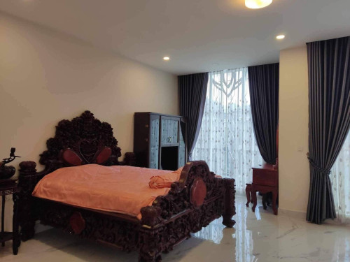 វីឡាភ្លោះសម្រាប់ជួល(បុរីវ៉ារីណា សែនសុខ)
