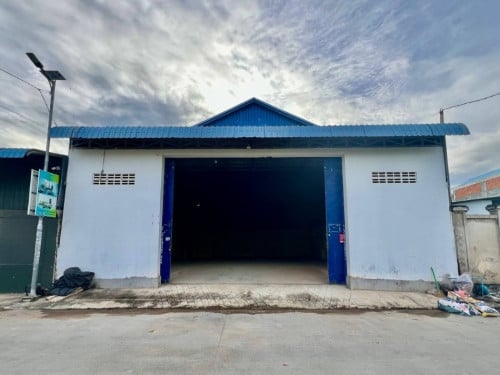 ឃ្លាំងលក់ មានចំណូលពីការជួលស្រាប់ | សែនសុខ ភ្នំពេញ