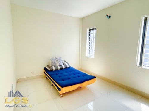 ផ្ទះអាជីវកម្ម ទុកសម្ភារទាំងអស់ជូន ​សម្រាប់លក់!!! ️ទីតាំងបុរី ប៉េងហួតបឹងស្នោរ ផ្លូវជាតិលេខ១.