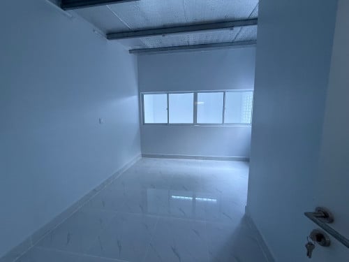 ផ្ទះអាជីវកម្ម