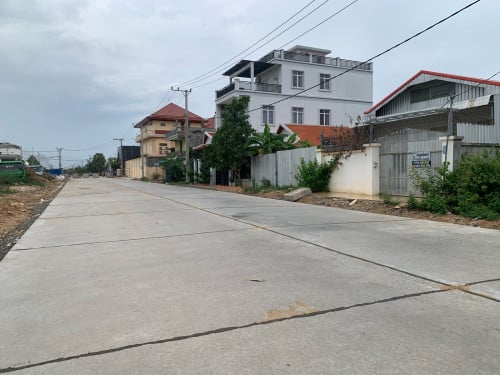 ឃ្លាំងលក់បន្ទាន់ នៅឃ្មួញ