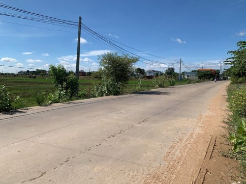 ដីលក់ជិតវត្តភ្នៀត