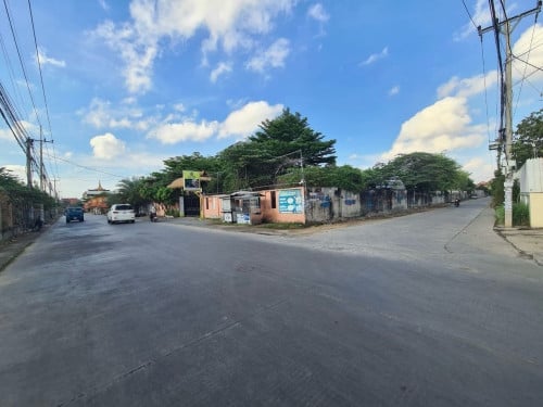 ដីកែងលក់នៅជិតផ្លូវ ម៉ុង ឬទ្ធី