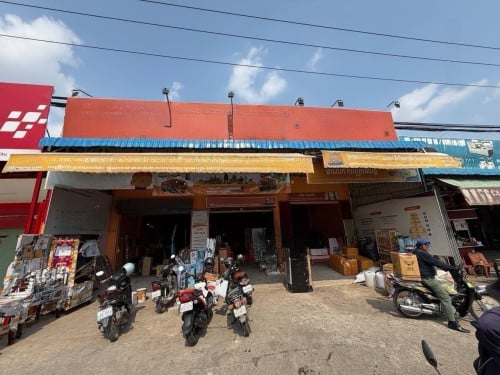 ឃ្លាំងជួលនៅ ស្ទឹងមានជ័យ