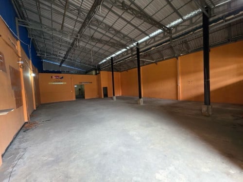 ឃ្លាំងជួលនៅ ស្ទឹងមានជ័យ