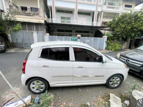 ឡានលក់ដូរសេរី