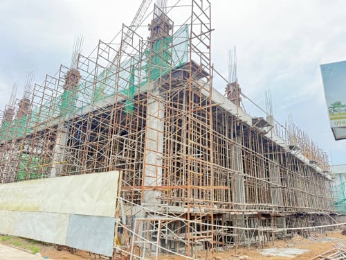 អាគារពាណិជ្ជកម្ម
